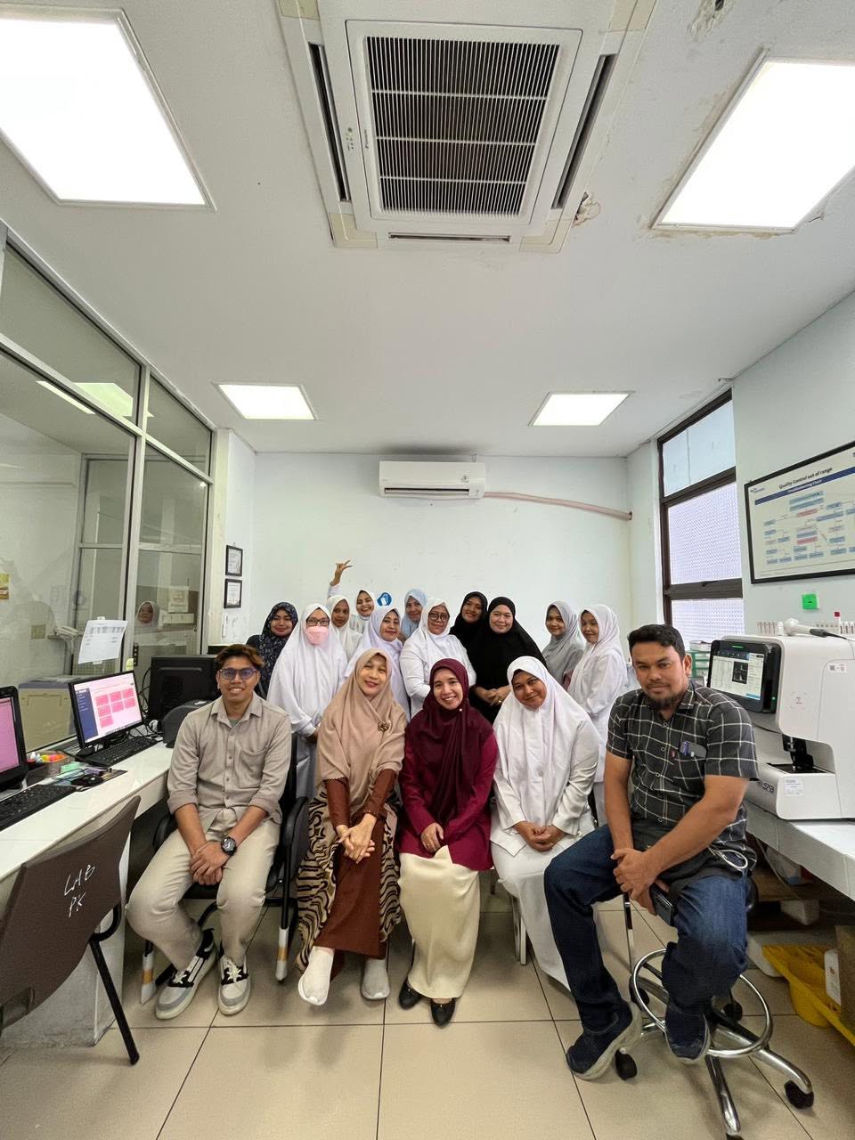 Instalasi dan Training Penggunaan TerasLIS  Laboratory Information System di Rumah Sakit Ibu dan Anak Banda Aceh Provinsi NAD - Foto 1