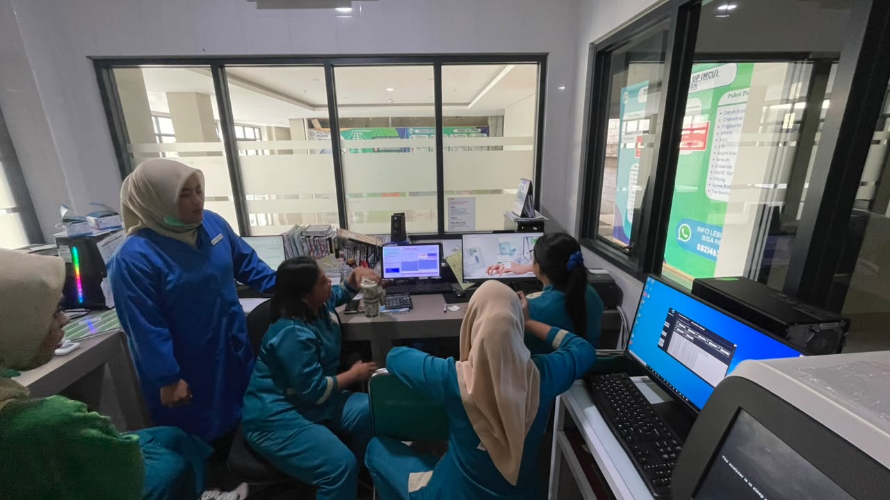 Intaslasi dan Training Penggunaan TerasLIS di RSU PADEN KLATEN - Foto 2