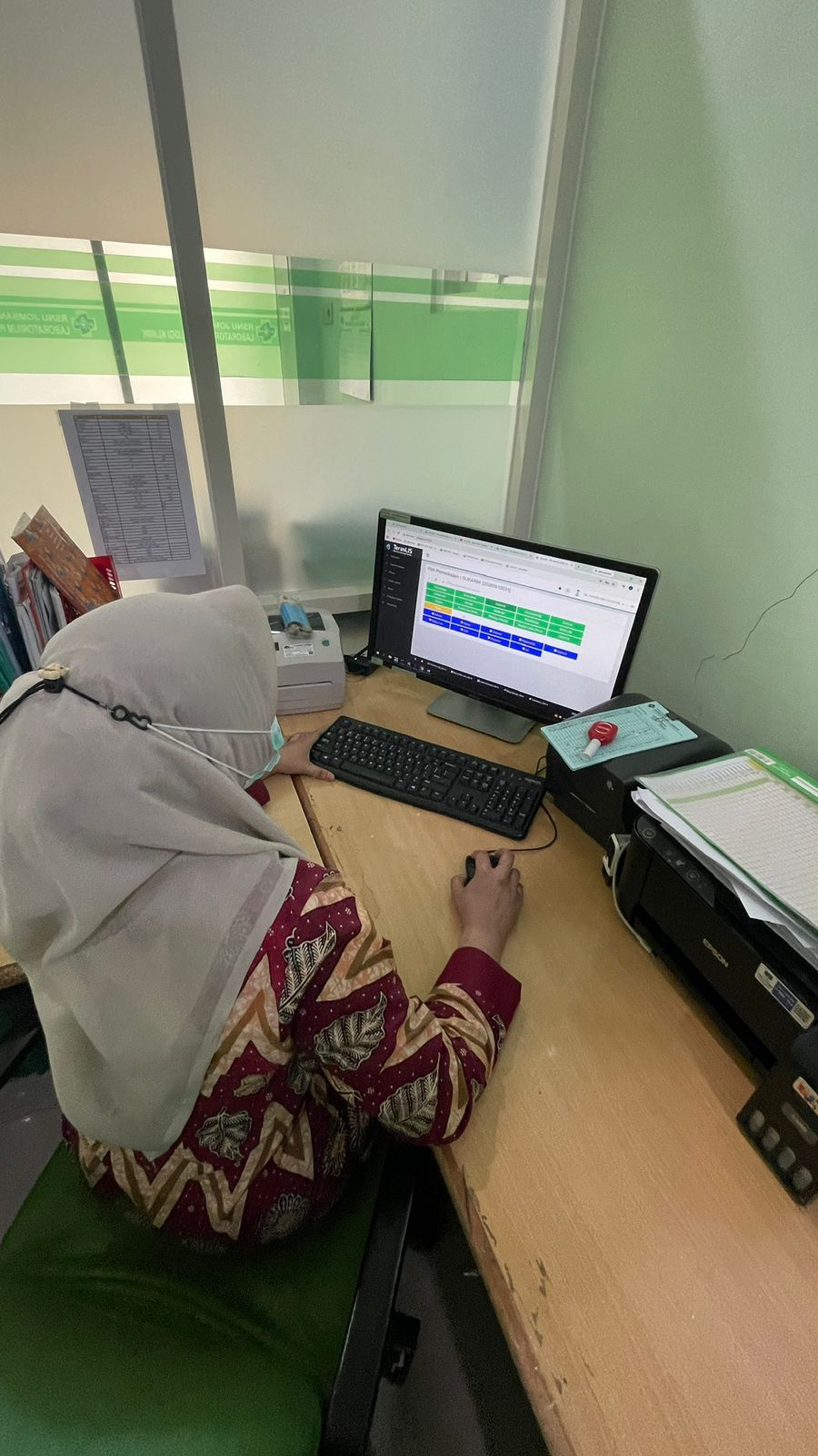 Intaslasi dan Training Penggunaan TerasLIS di RS NAHDLATUL ULAMA JOMBANG - Foto 2
