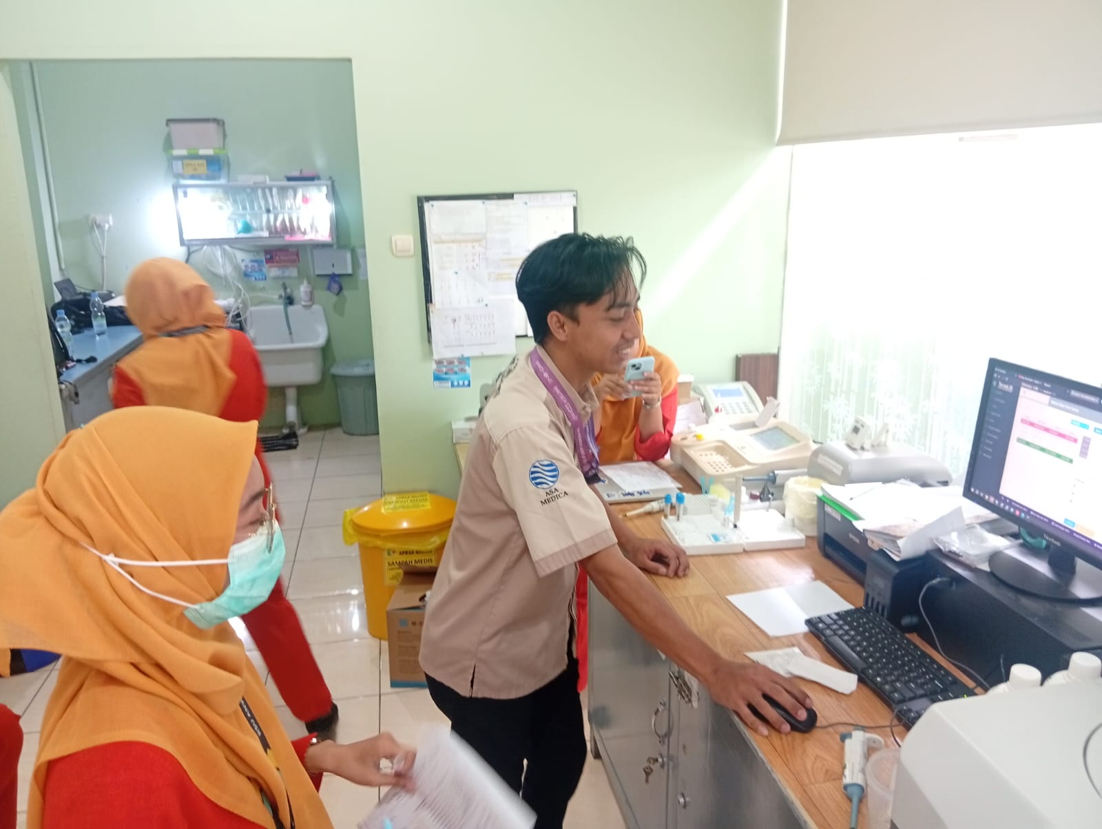 Intaslasi dan Training Penggunaan TerasLIS di RSU Anwar Medika - Foto 4