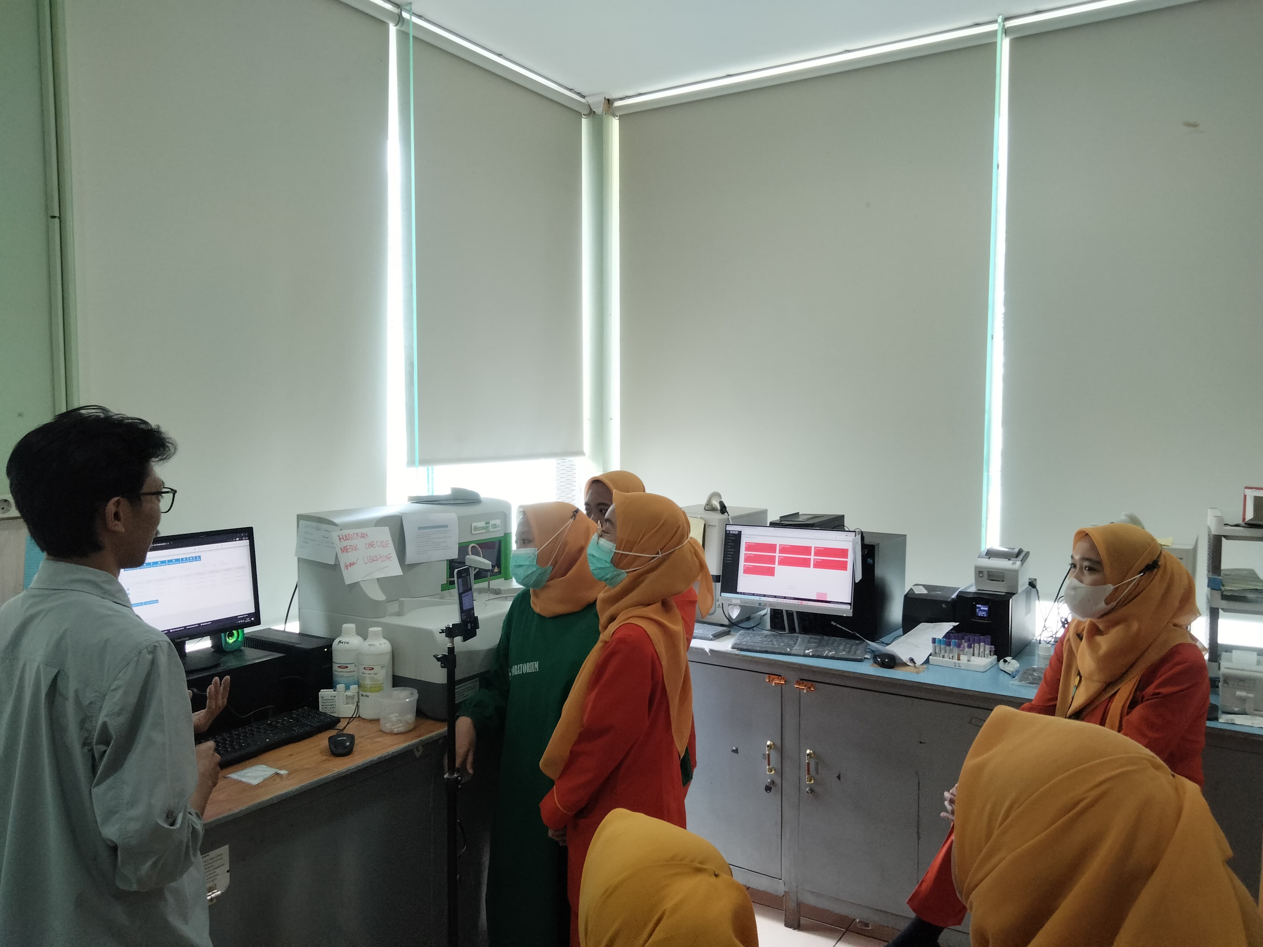 Intaslasi dan Training Penggunaan TerasLIS di RSU Anwar Medika - Foto 5